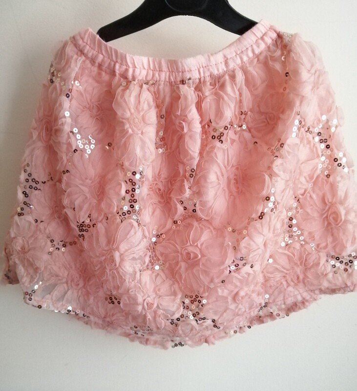 Peach glitter shirt age 4-5 Peach glitter shirt age 4-5