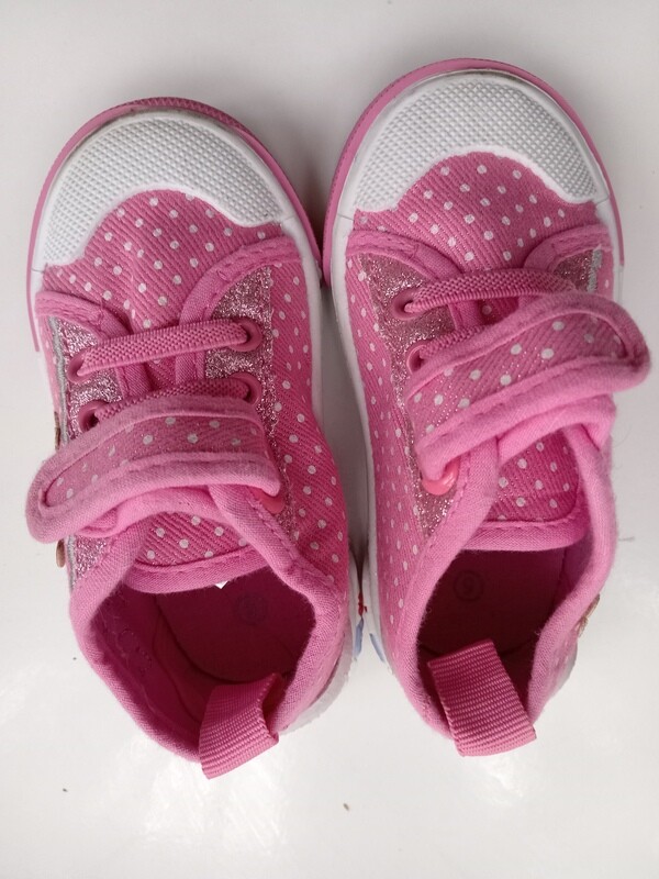 Walk Right pink baby shoes size UK 5