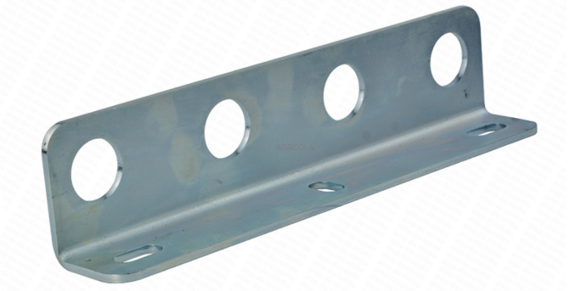 Kiinnitysrauta neljälle pikaliittimelle.