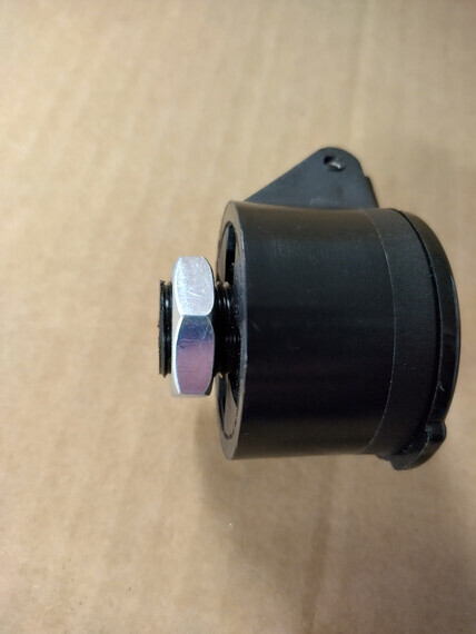 Pikaliittimen pidike/suoja. musta 1/2" liittimelle