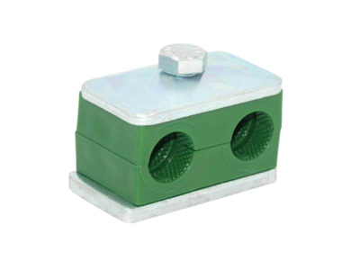 Kiinnike kahdelle putkelle