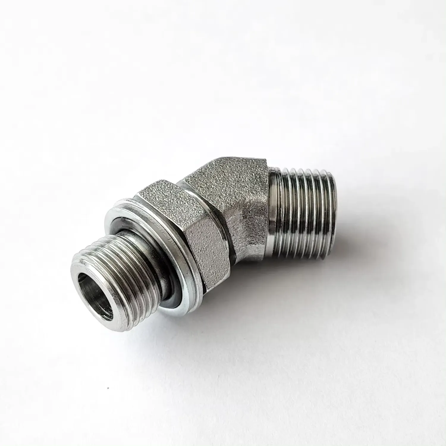 Kulmanippa 3/8-3/8 suunnattava Bsp 45° uk