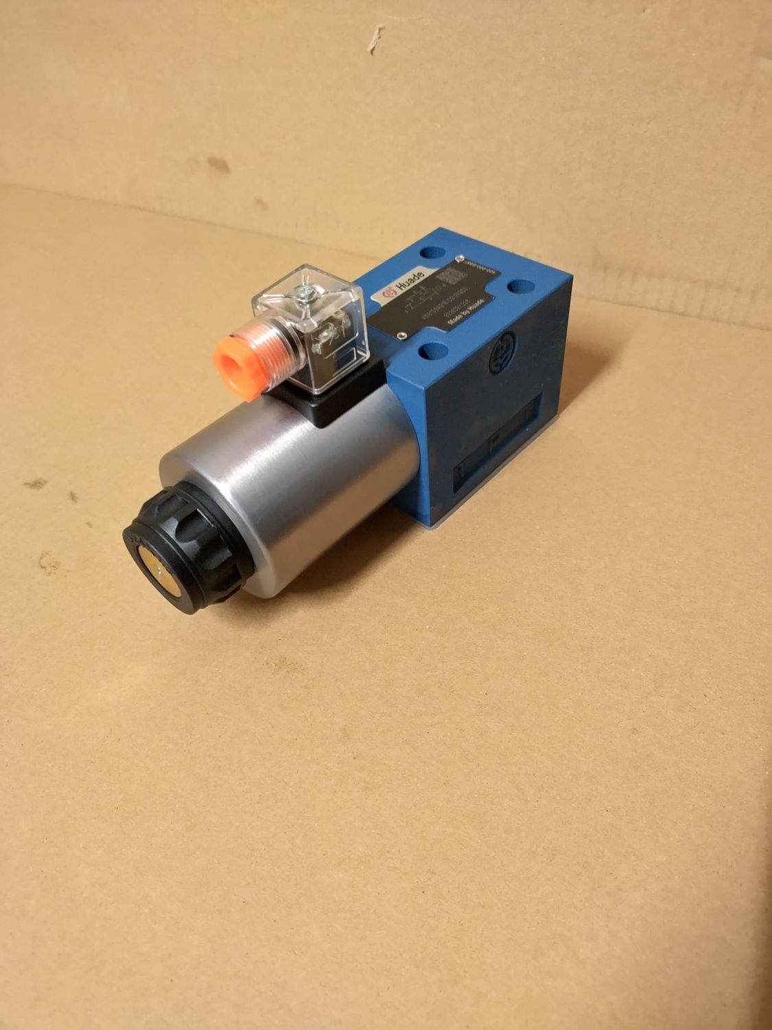 Cetop 5/NG 10 sähkösuuntaventtiili  D-kara 12v