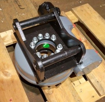 Kauhan pyörittäjä kaivinkoneeseen S-30  150mm