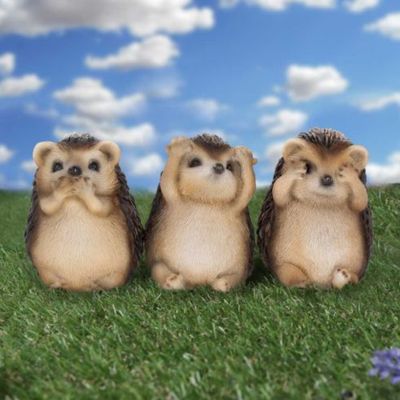 #148N Three Wise Hedgehogs