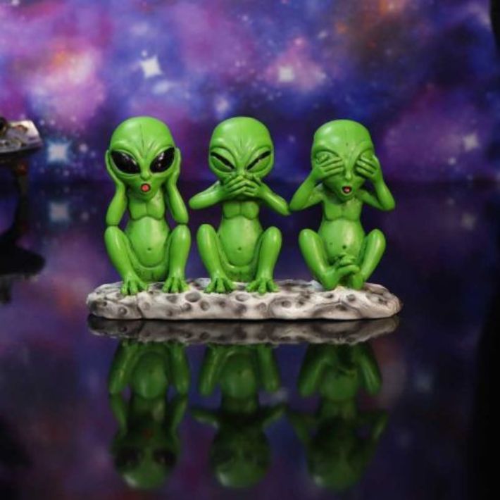 #232N Three Wise Martians