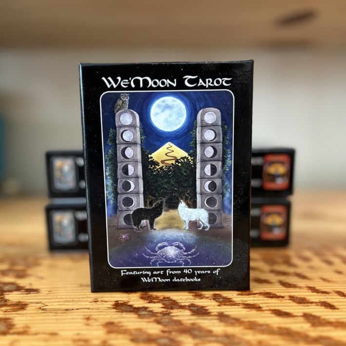 We&#39;Moon Tarot Deck