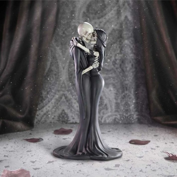 #282N Eternal Kiss
