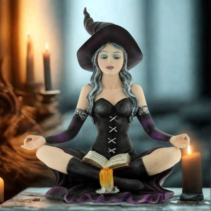 #322N Aradia The Witch And Her Grimoire
