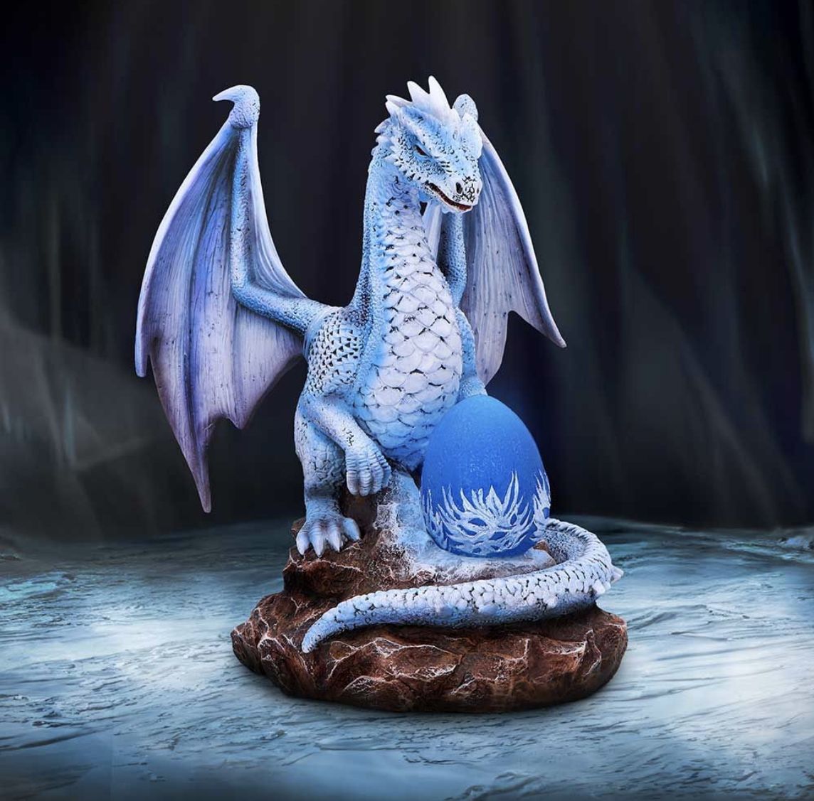 #337N Safira The Protector Dragon Figurine