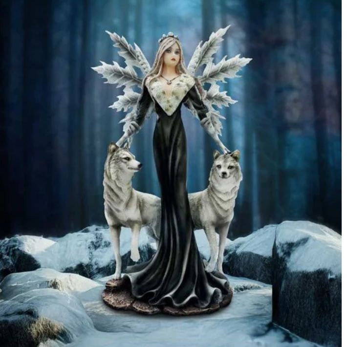 #339N Protector of the Pack – Mystical Wolf Guardian Figurine