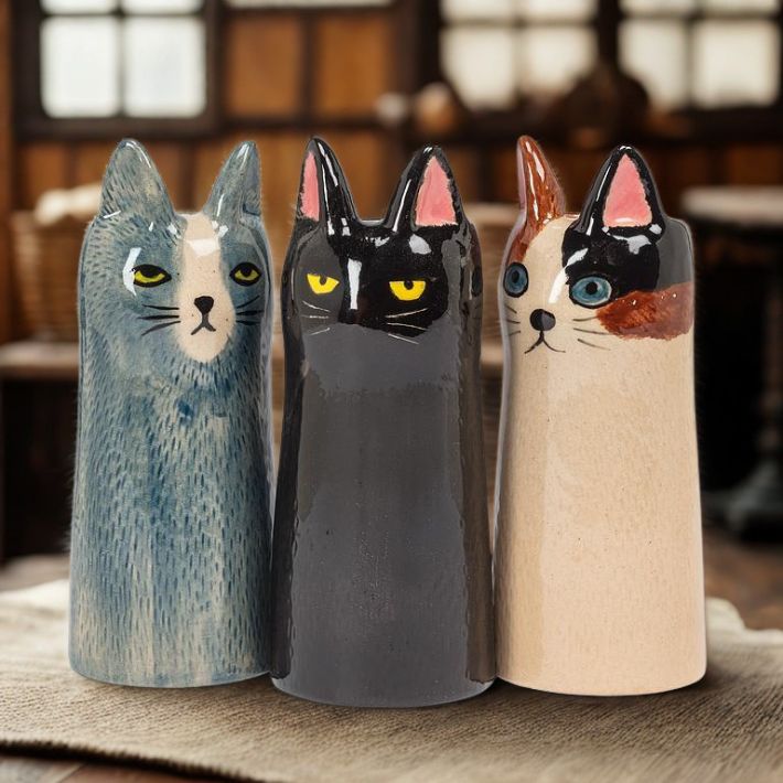 Skinny Cat Vase