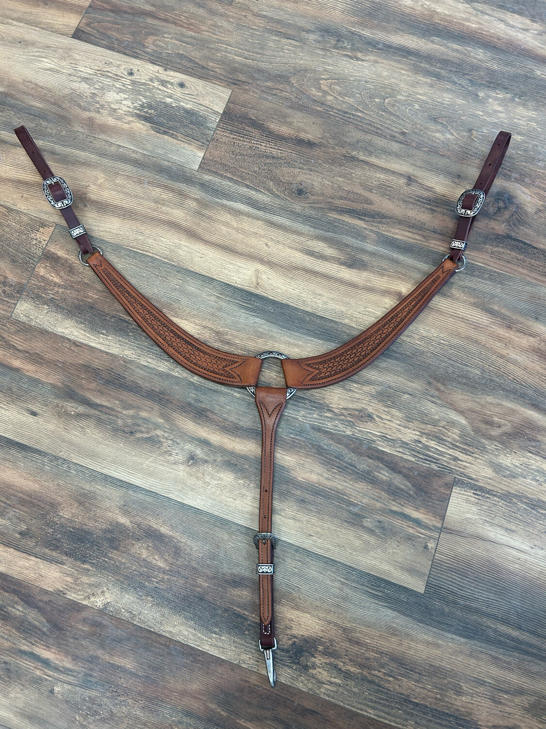 Stamped breastcollar