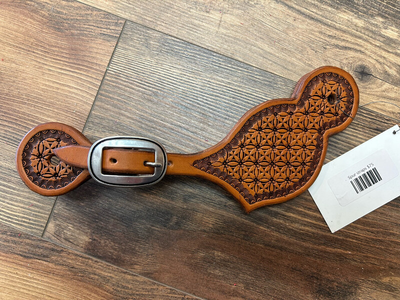 Women’s geometric stamp spur straps