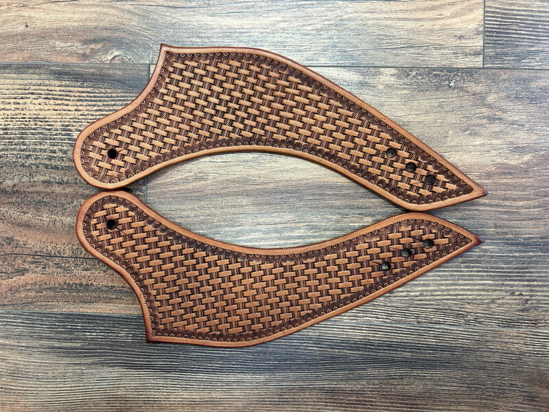 Mens Small/women’s dove wing spur straps