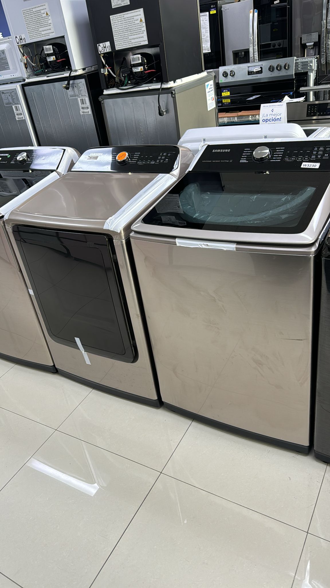 Samsung - 5.2 Cu. Ft. High-Efficiency Smart Top Load Washer with Super Speed Wash - Champagne