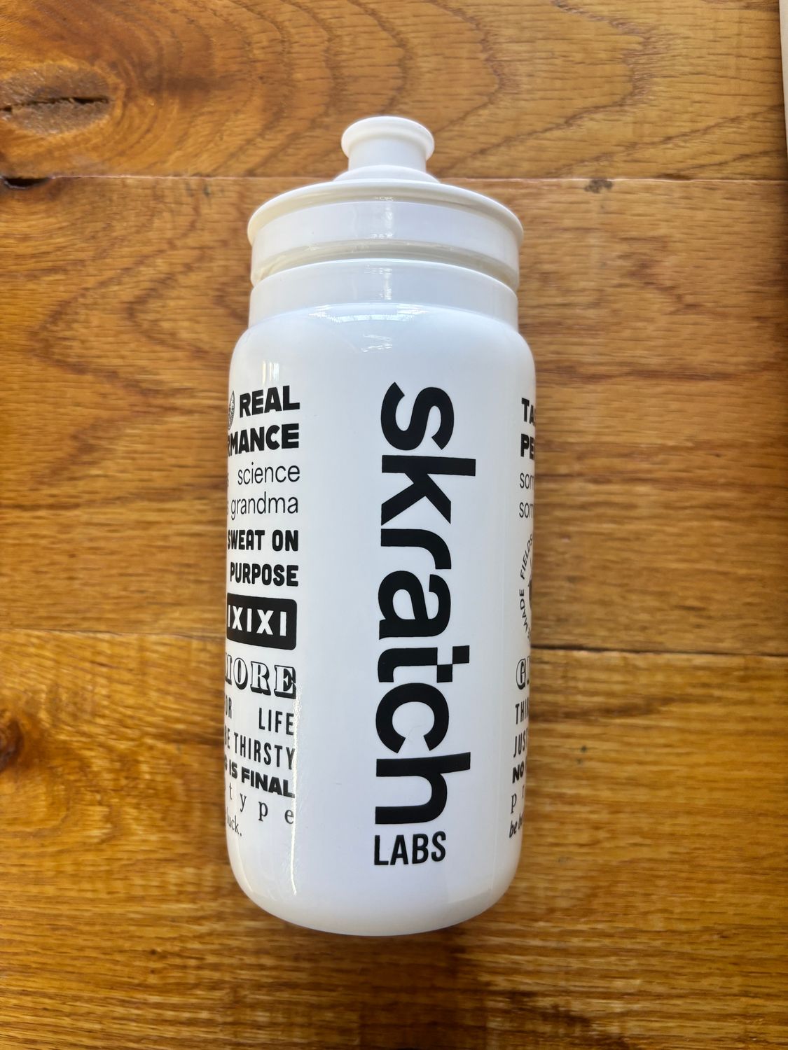 Elite Fly Ultra Light Bottle, Color: Skratch Edition, Size: 550ml