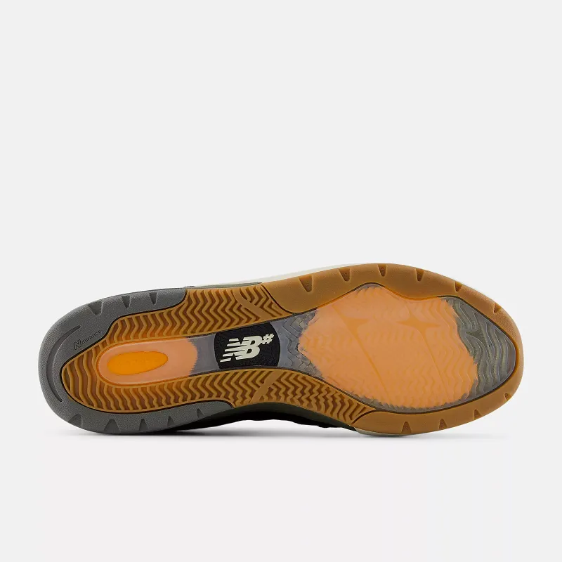 NB Numeric Andrew Reynolds 933