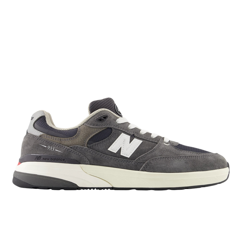 NB Numeric Andrew Reynolds 933