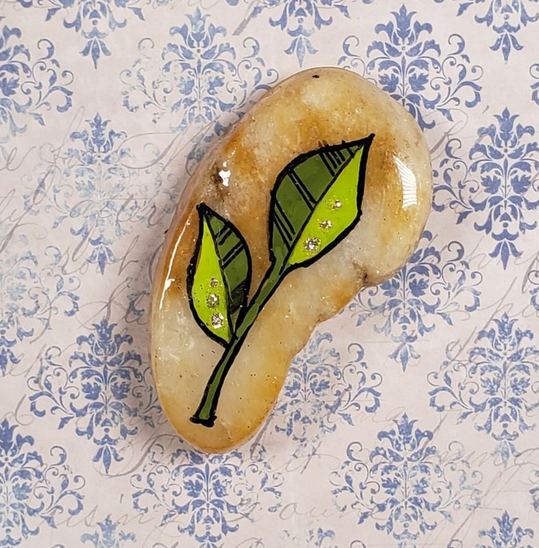 Double leaf magnet