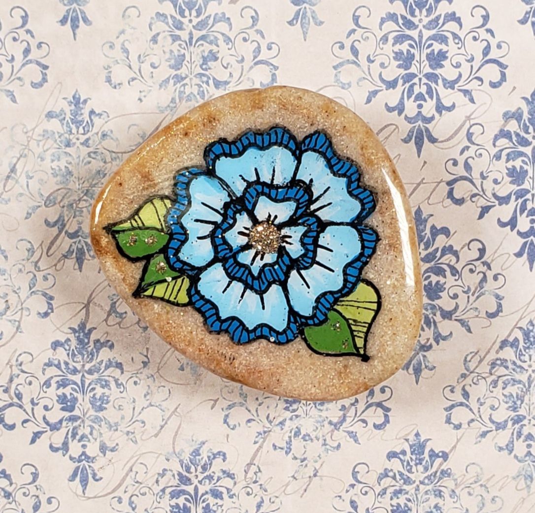 Blue flower magnet