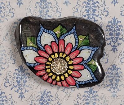 Mandala flower magnet