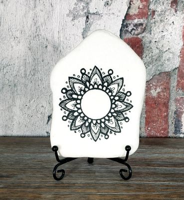 Dotty tipped mandala