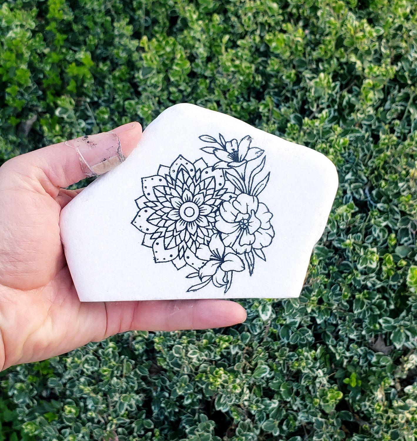 Floral Mandala Gift Stone – Laser-Engraved Santorini Stone