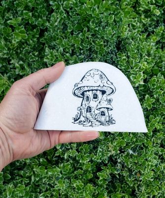 &quot;Gnome Sweet Gnome&quot; Mushroom House Stone