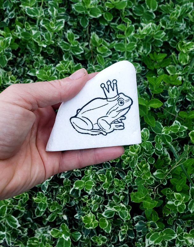 Royal Frog Laser-Engraved Santorini Stone