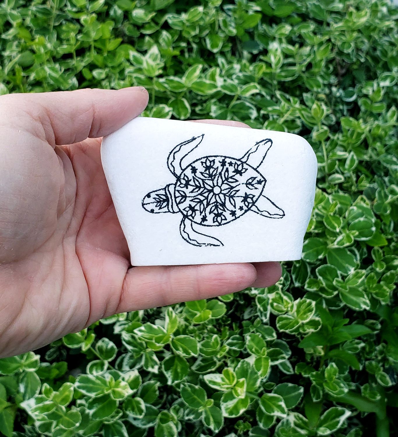 ​&quot;Sereni-Sea Turtle&quot; – Mandala Shell Santorini Stone