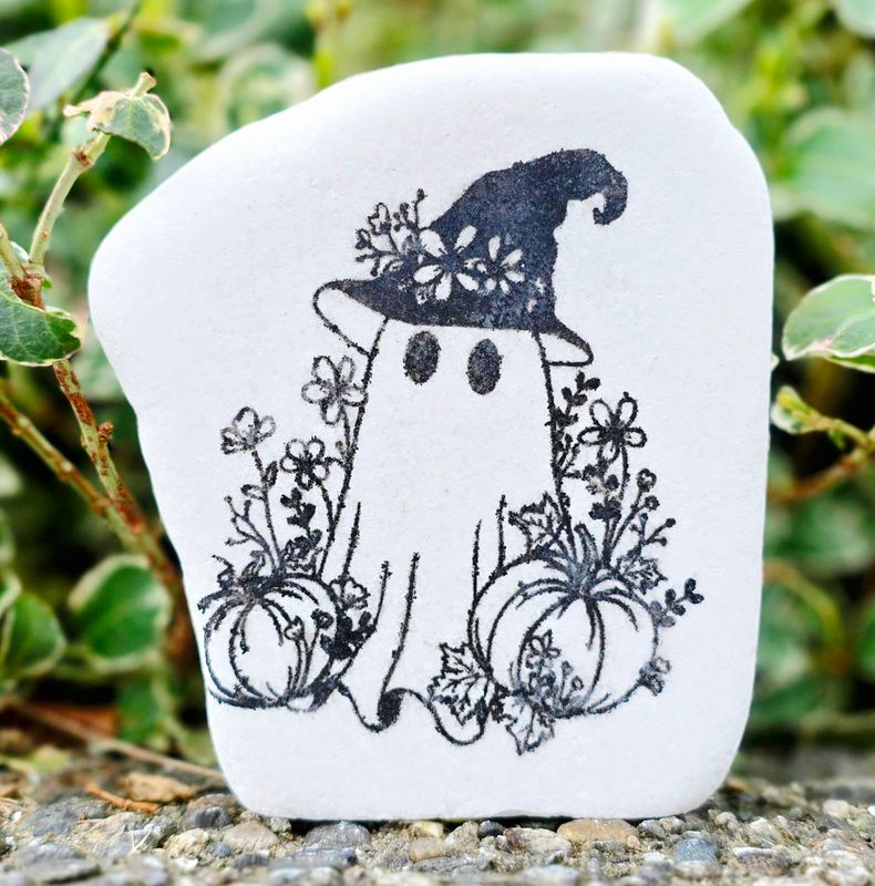 Witchy Pumpkin Patch Ghostie