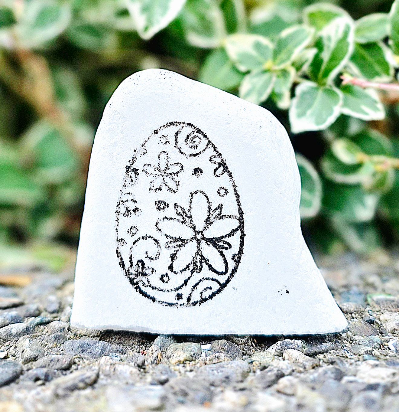 Bloom &amp; Swirl Easter Egg