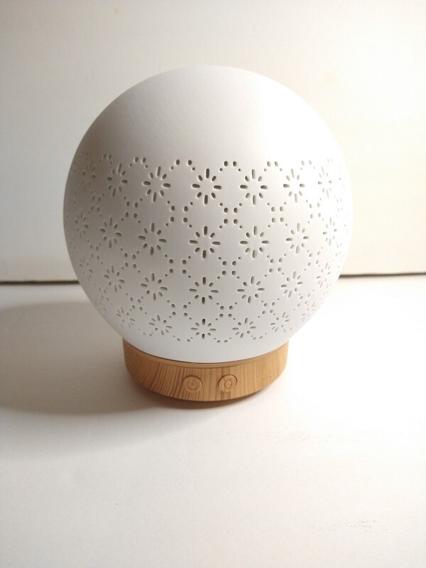 White Pottery Aroma Diffuser
