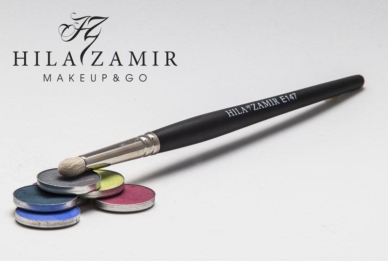 smoky eye effect brush