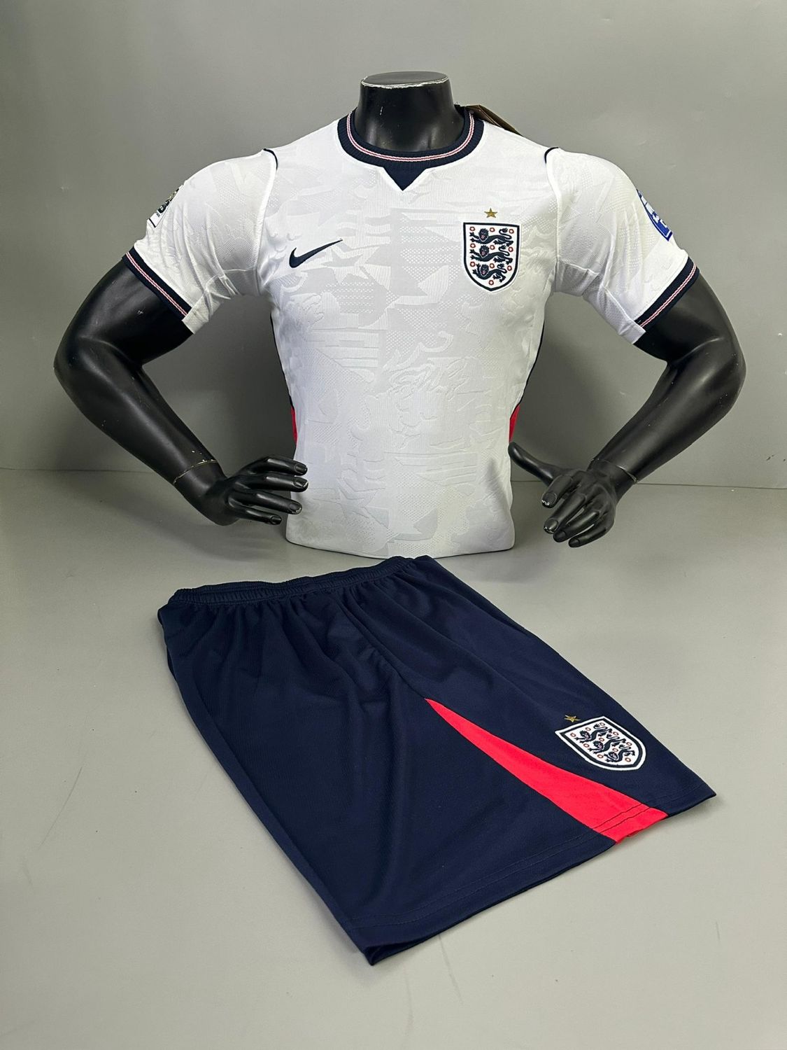 UNIFORME INGLATERRA LOCAL IMPORTADO