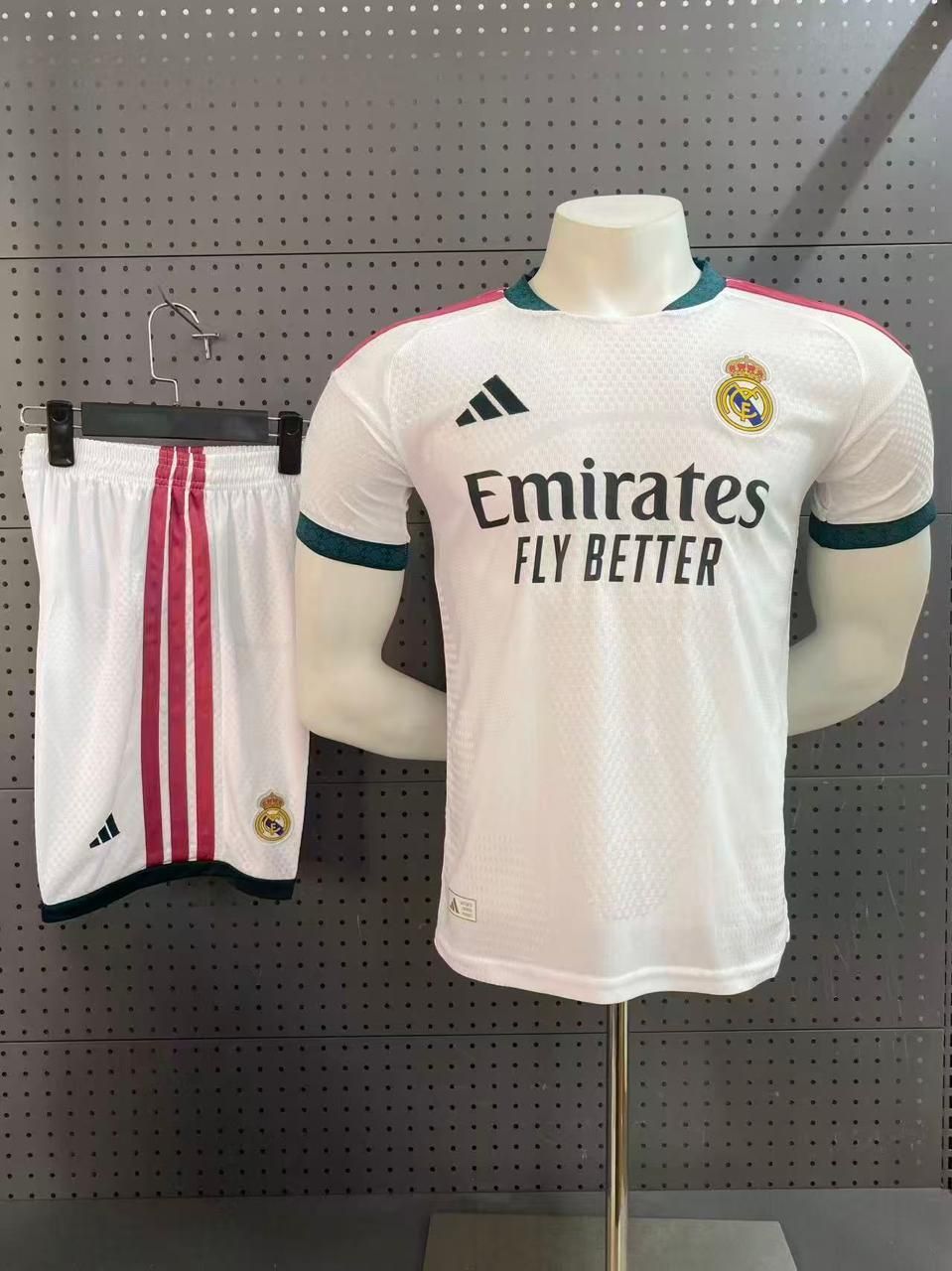 UNIFORME REAL MADRID LOCAL IMPORTADO UNIFORME REAL MADRID LOCAL IMPORTADO