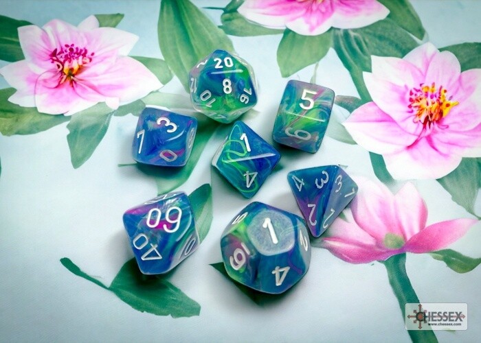 d&amp;d set festive waterlily/white