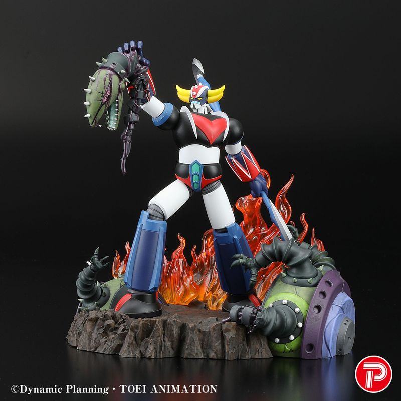 Grendizer statuette PVC Scene Selection 01 Grendizer a roar of Victory Grendizer statuette PVC Scene Selection 01 Grendizer a roar of Victory