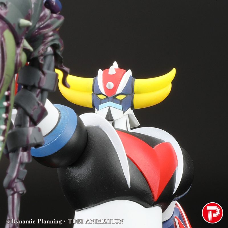 Grendizer statuette PVC Scene Selection 01 Grendizer a roar of Victory