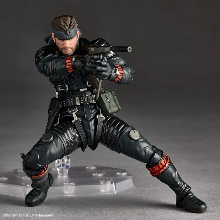 Revoltech Ay Metal Gear Solid Delta Naked Snake Sneaking Suit Ver