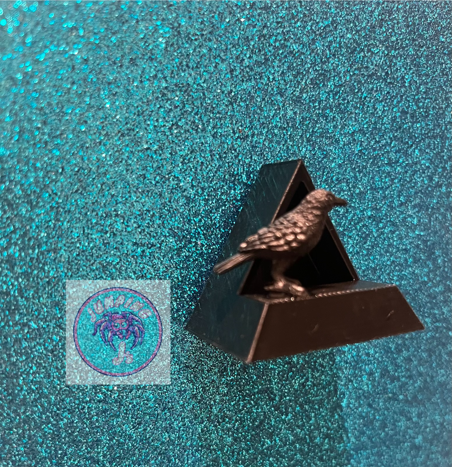 Black Grow Ledge Hide