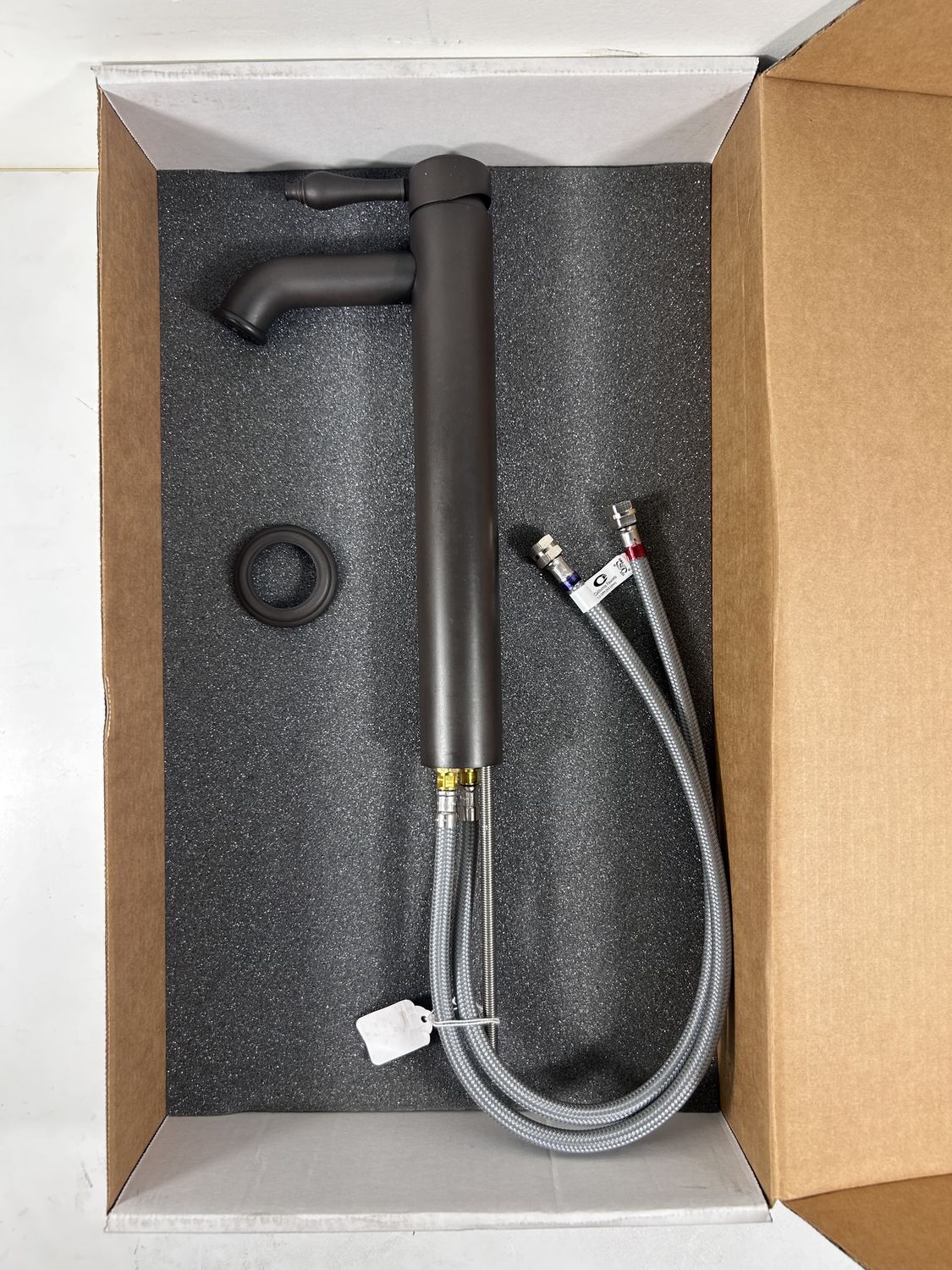California Faucets: SINGLE HOLE LAV / VESSEL / BAR FAUCET