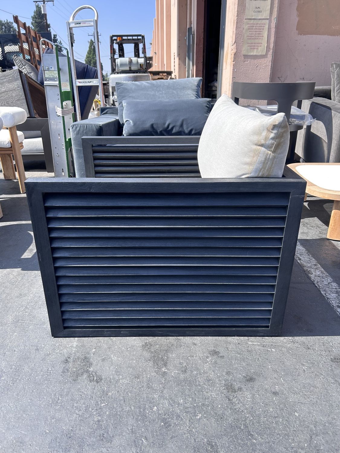 Louver Lounge Chair