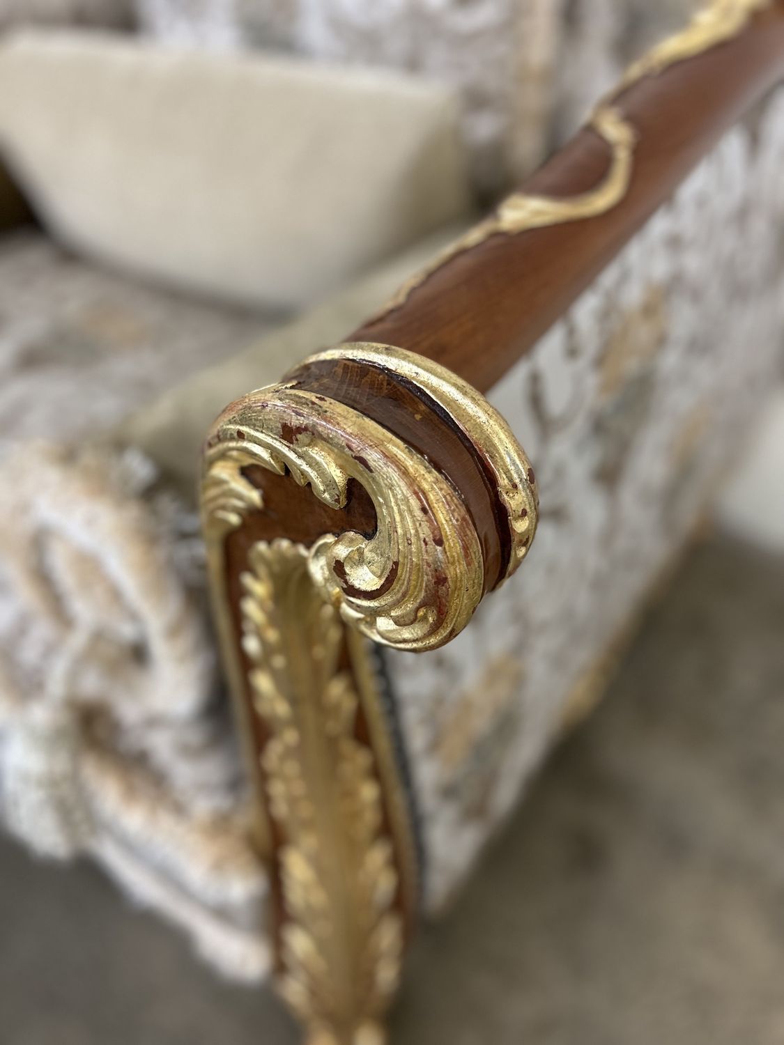 Saint Germain Loveseat