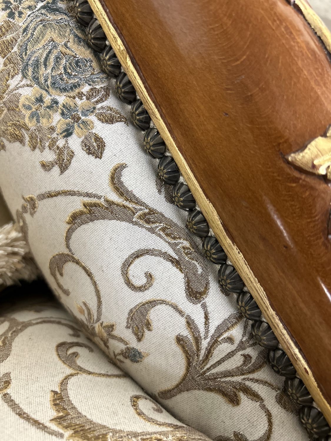 Saint Germain Loveseat