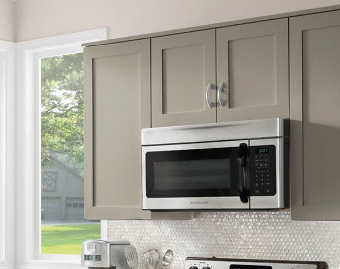 1.6-cu ft 1000-Watt Over-the-Range Microwave with Sensor Cooking (Silver Mist)