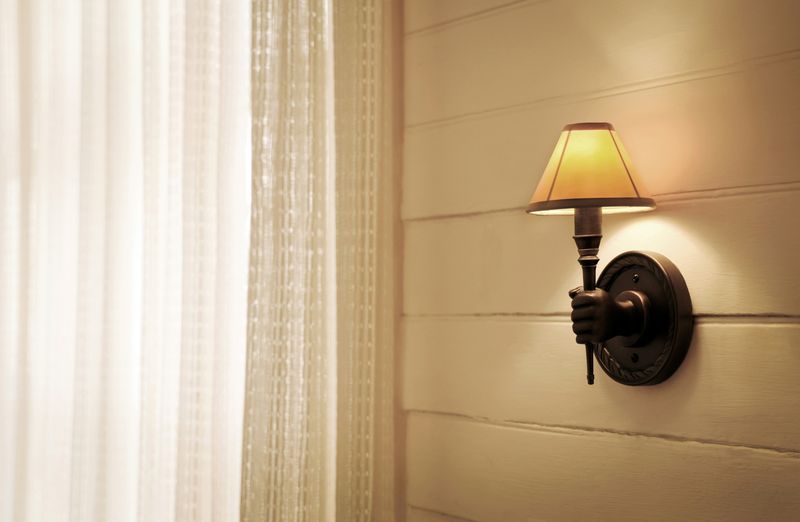 WALL SCONCE