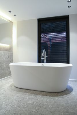 Bathtub