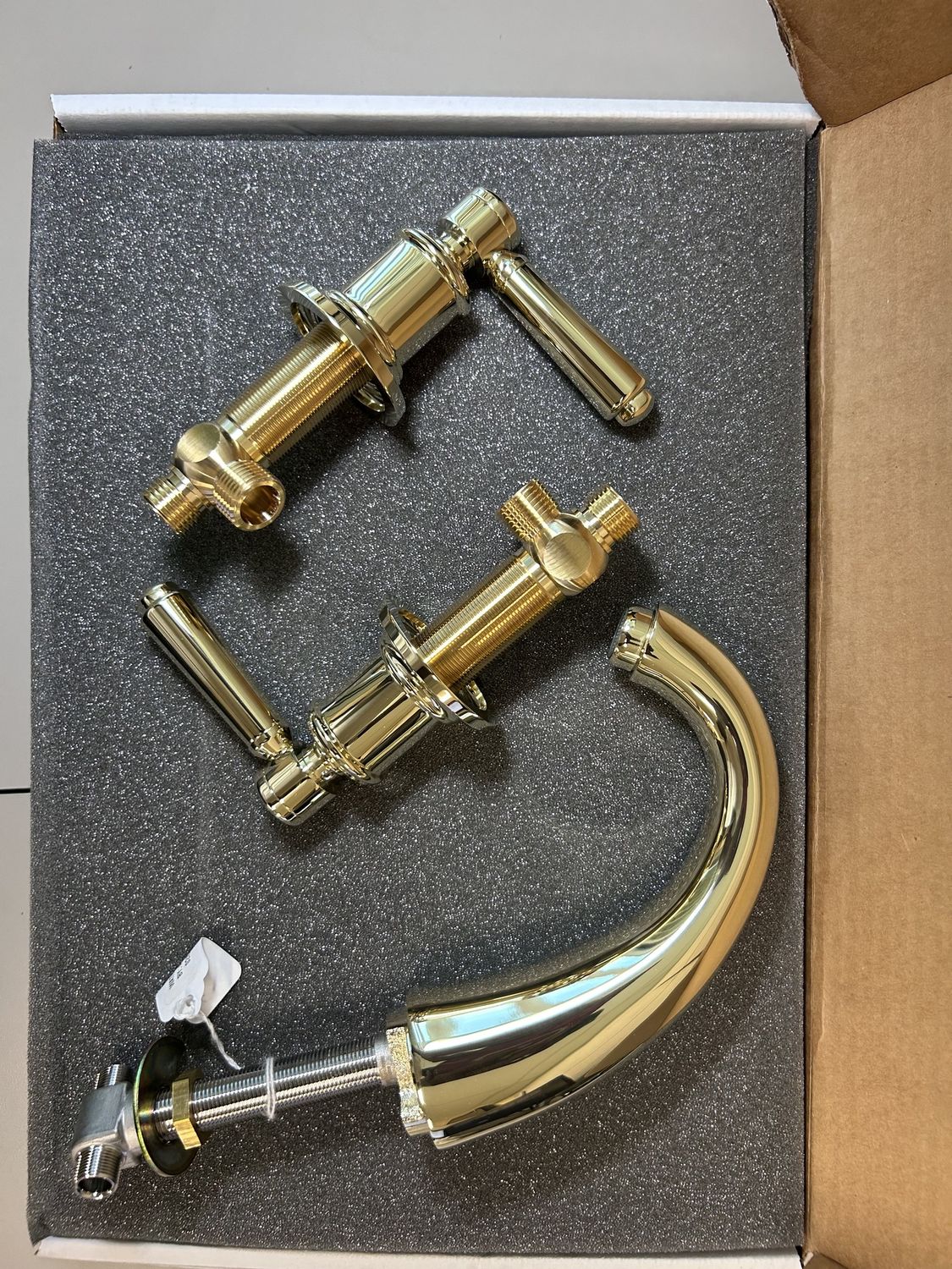 Coronado 8" Widespread Lavatory Faucet